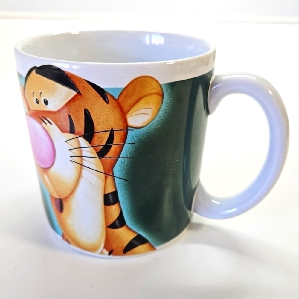 VINTAGE The Disney Store Winnie the Pooh Tigger More Bounce Per Ounce Coffee Mug